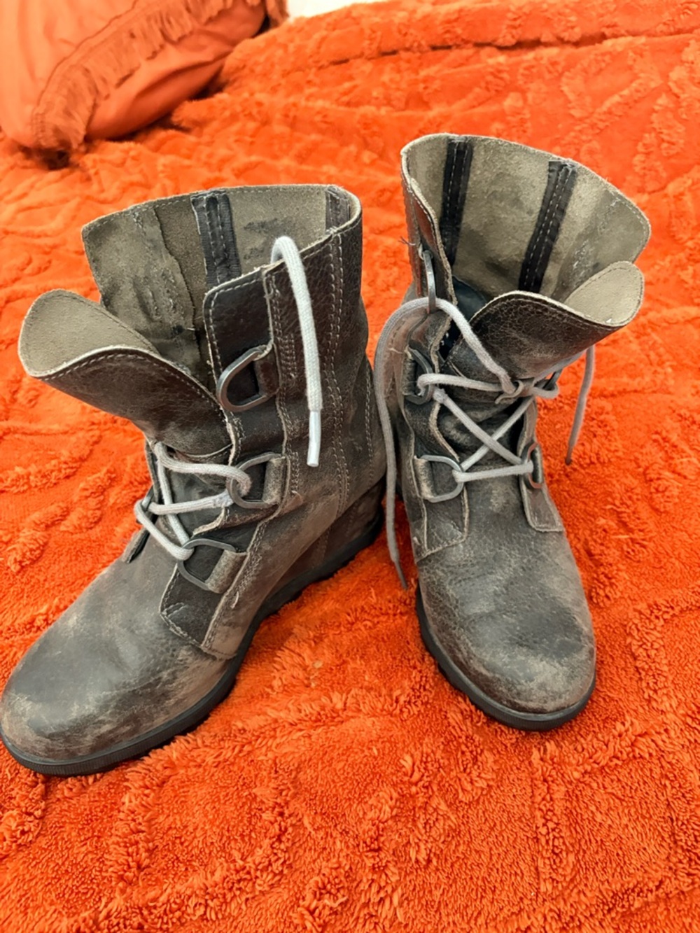 Sorel Gray Lace-Up Women's Combat Boots